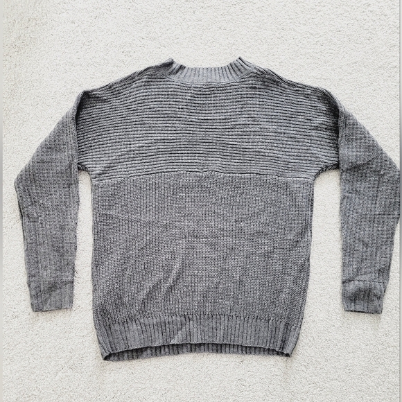 ✨SHEIN Essnce Solid Batwing Sleeve Sweater✨ - Picture 5 of 5